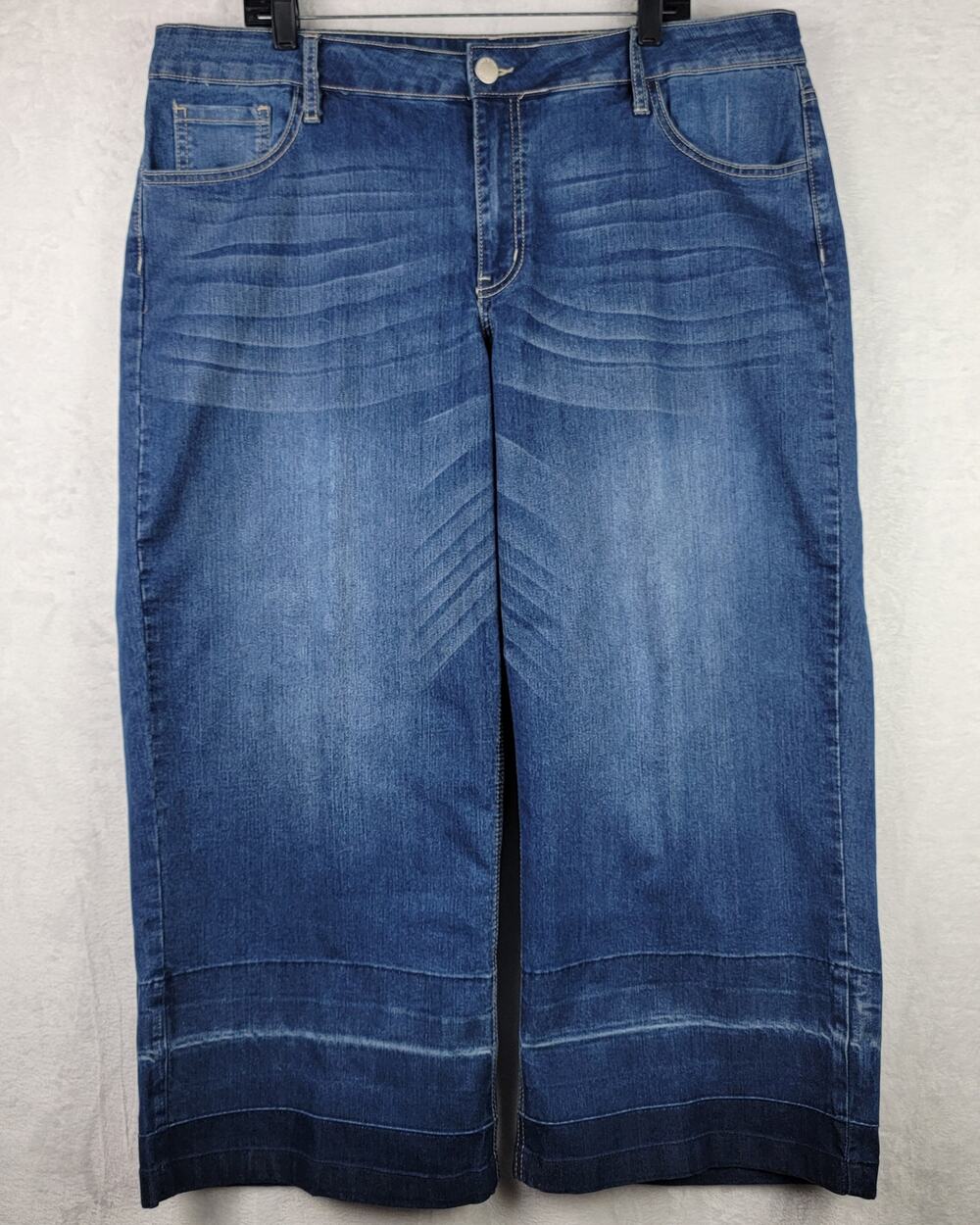 Crown & Ivy Curvy Wide Leg Raw Hem Women Plus Size 20W Jeans